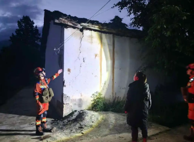  大理州洱源县发生5.0级地震，救援力量已达震中，部分铁路列车停运 