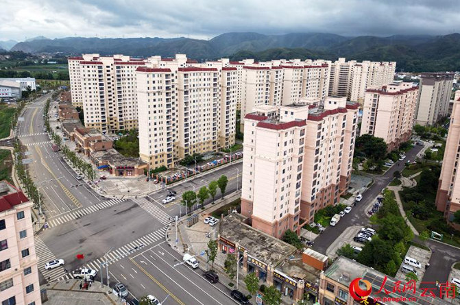 房产登记在亲友名下风险多：为避限购借名买房 兄弟对簿公堂