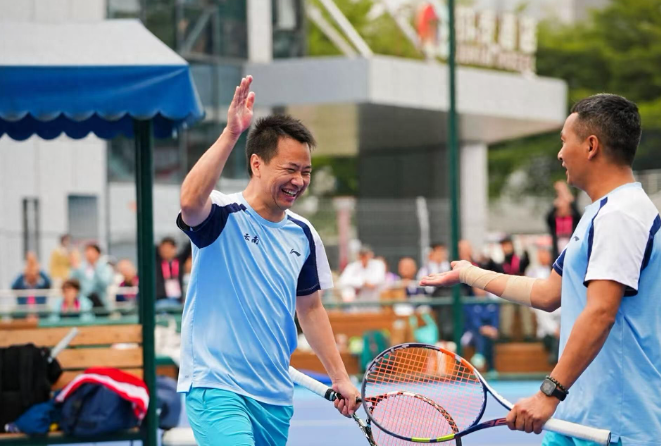 云南队斩获群众比赛网球项目男子双打铜牌